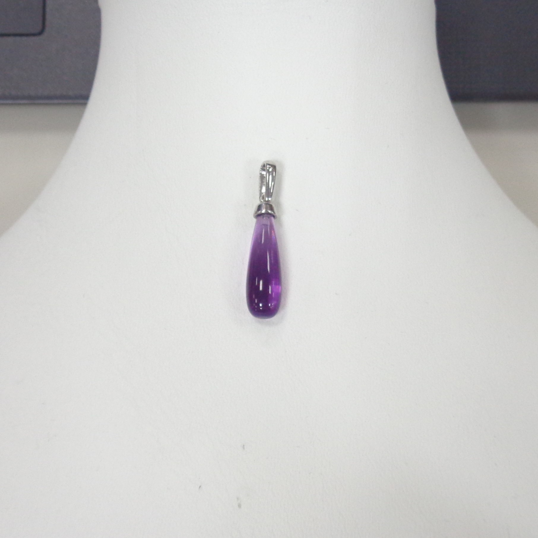 Серебряная подвеска с аметистом